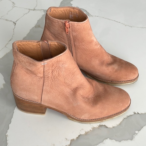 Clarks Originals Chelsea Boots - Picture 1 of 11